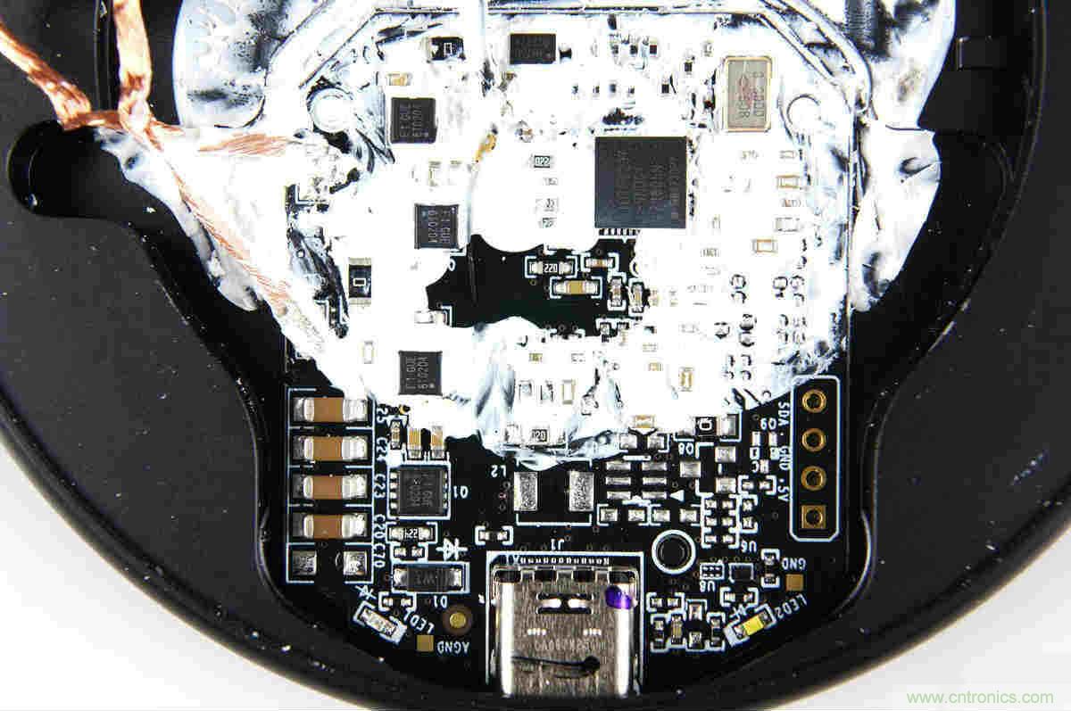 拆解對比：系出同門，小米、紫米無線充電器的差別有多大？