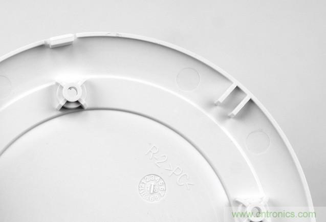 拆解對比：系出同門，小米、紫米無線充電器的差別有多大？