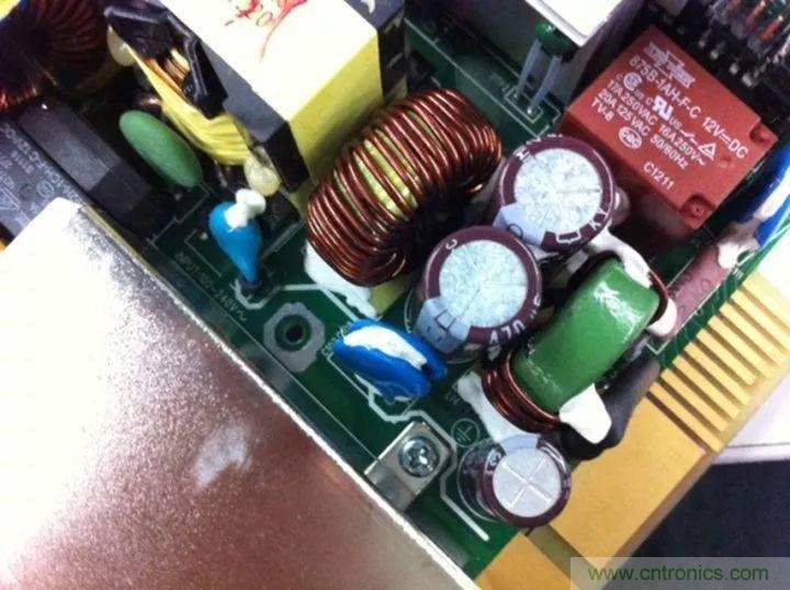 了解電容，讀這一篇就夠了