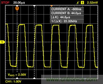 ADuC7026提供可編程電壓，用于評估多電源系統(tǒng)