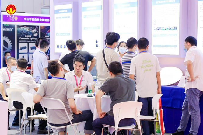 沉浸式體驗官招募中 ，2023寧波照明展觀展福利大放送！