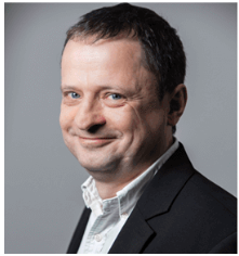 本屆峰會(huì)以 “你好，數(shù)字具身 (Hello, Digital Embodiment)” 為議題，直指下一代AI發(fā)展的核心——如何讓智能體更好地感知并與物理世界交互。屆時(shí)，Arm、西門子、SiPearl、Prophesee、芯原股份、思特威、英諾達(dá)等國(guó)內(nèi)外半導(dǎo)體巨頭的掌門人與高管將罕見同臺(tái)，從芯片設(shè)計(jì)、視覺傳感、EDA工具到系統(tǒng)架構(gòu)，共同勾勒千億增量市場(chǎng)的技術(shù)路線與商業(yè)藍(lán)圖。席位緊張，機(jī)遇不容錯(cuò)過。